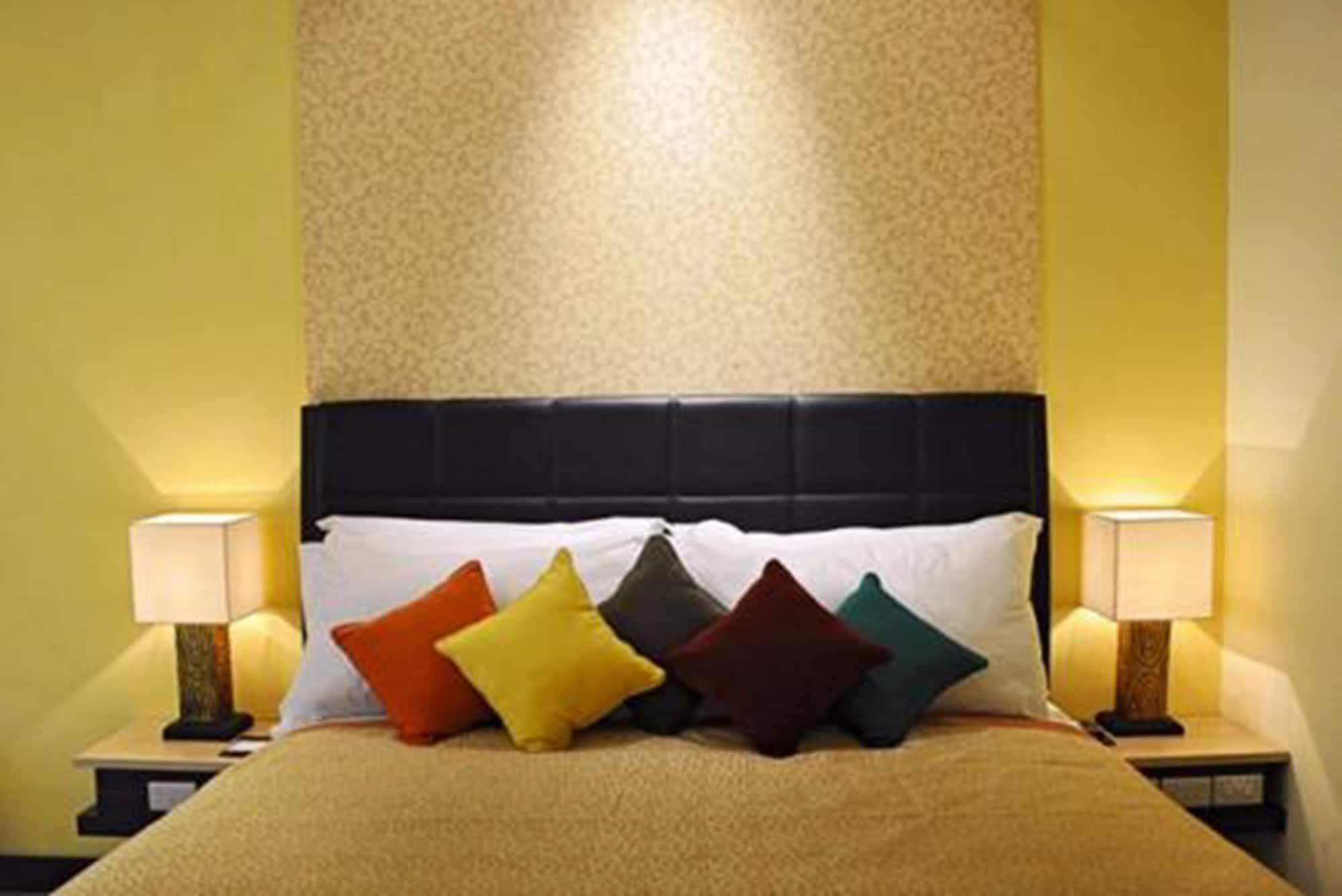 Golden Flower By Kagum Hotels Bandung Buitenkant foto