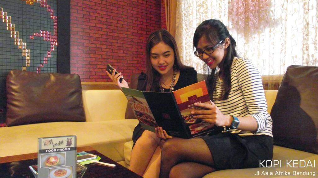 Golden Flower By Kagum Hotels Bandung Buitenkant foto