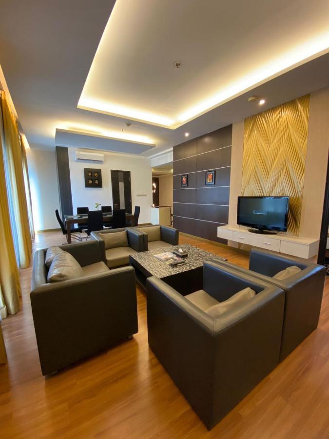 Golden Flower By Kagum Hotels Bandung Buitenkant foto