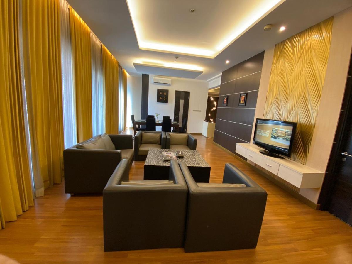 Golden Flower By Kagum Hotels Bandung Buitenkant foto