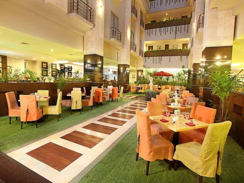 Golden Flower By Kagum Hotels Bandung Buitenkant foto