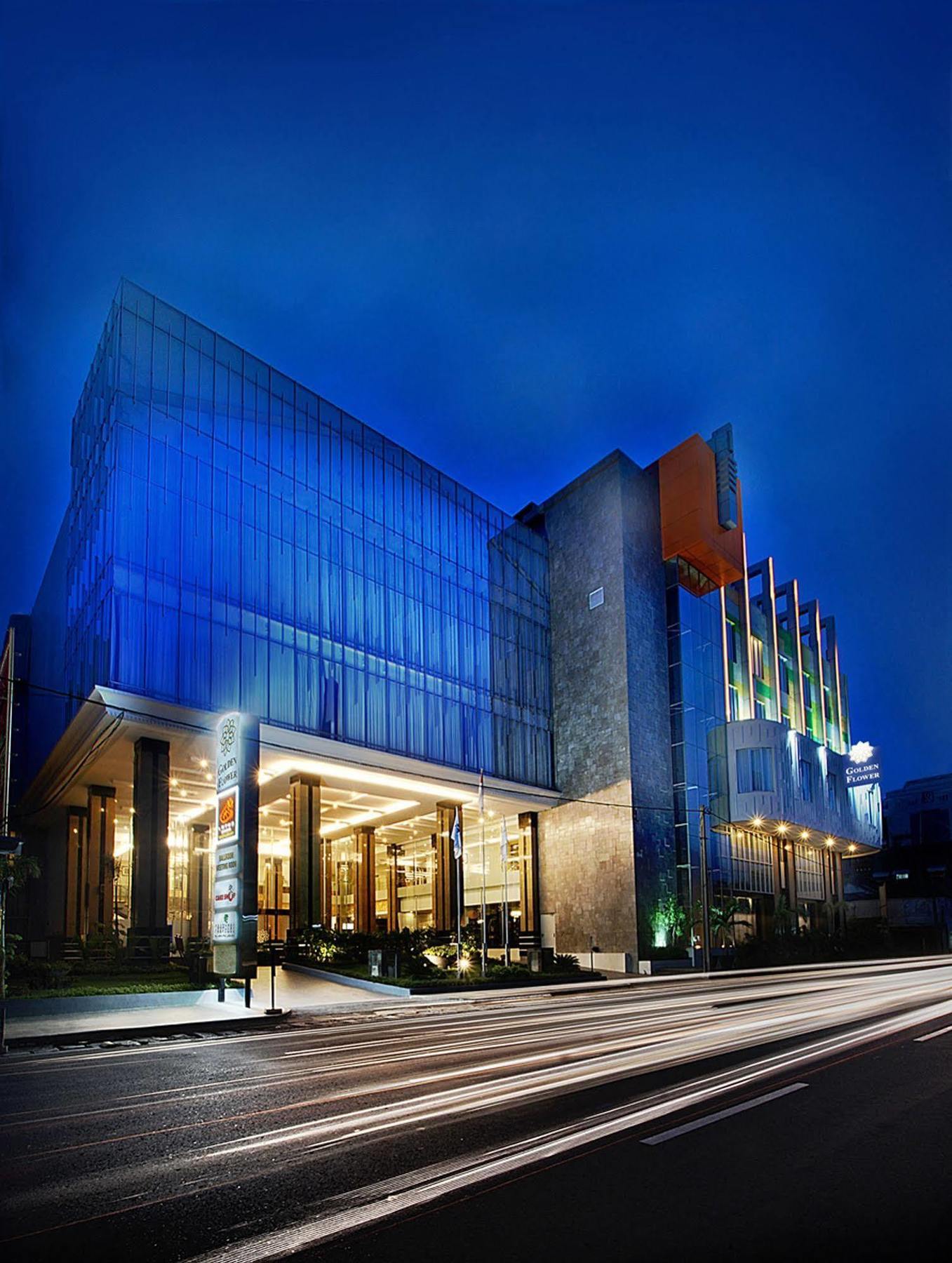 Golden Flower By Kagum Hotels Bandung Buitenkant foto